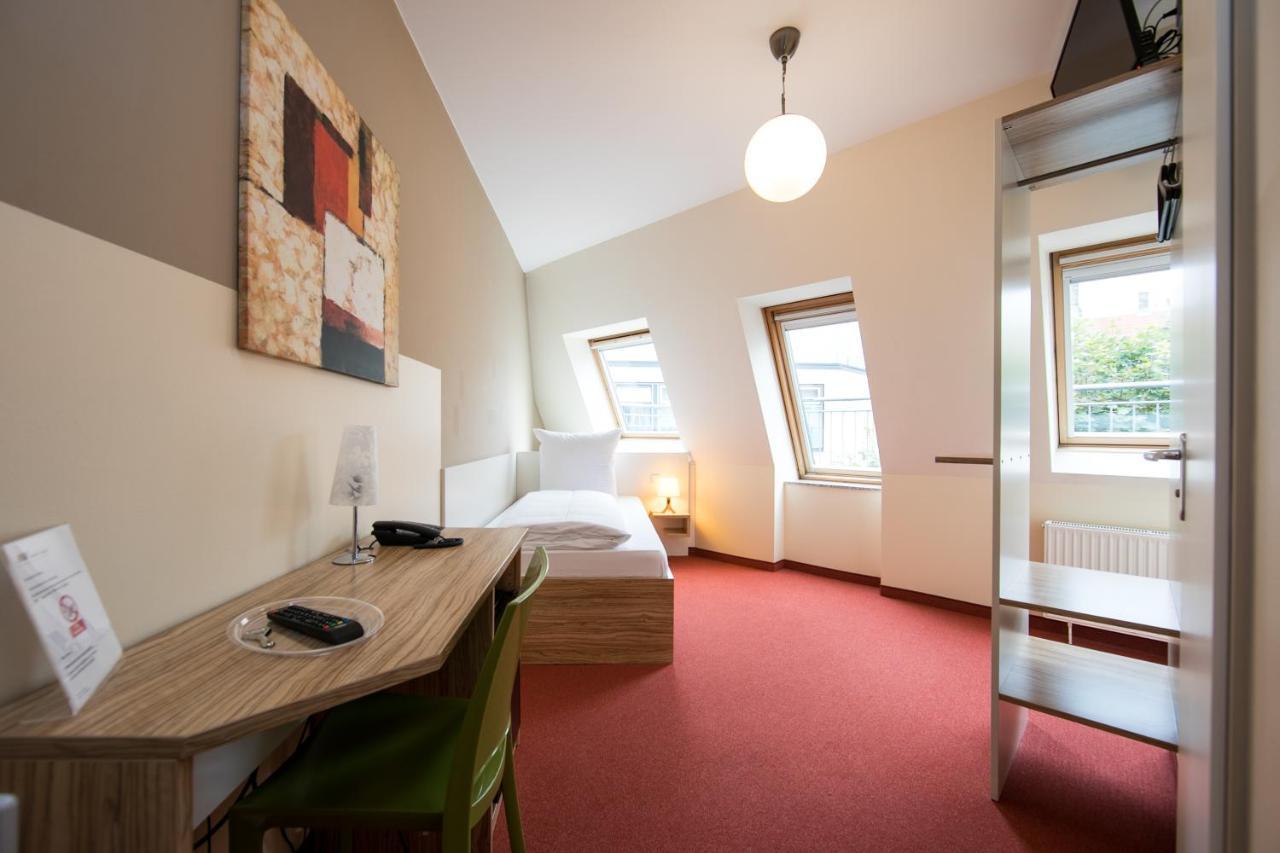 Nu Wave Hotel Berlin - Digital Check-In 2025 エクステリア 写真